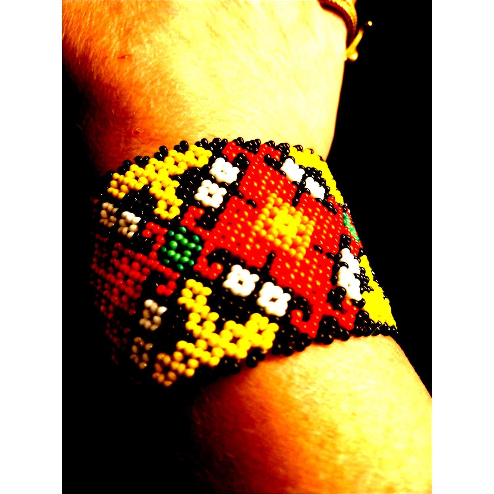 BeautifulHandmadeNative American Brace 28$
